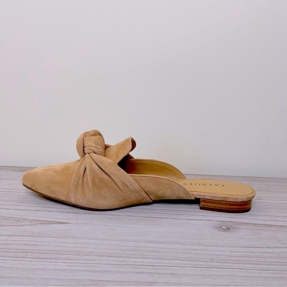 TALBOTS EDISON KNOT DETAIL MULES - SUEDE
Office wear - Picture 3 of 10